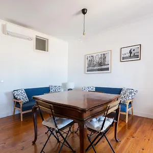 White&blue Vintage In Graça Appartement Lisboa